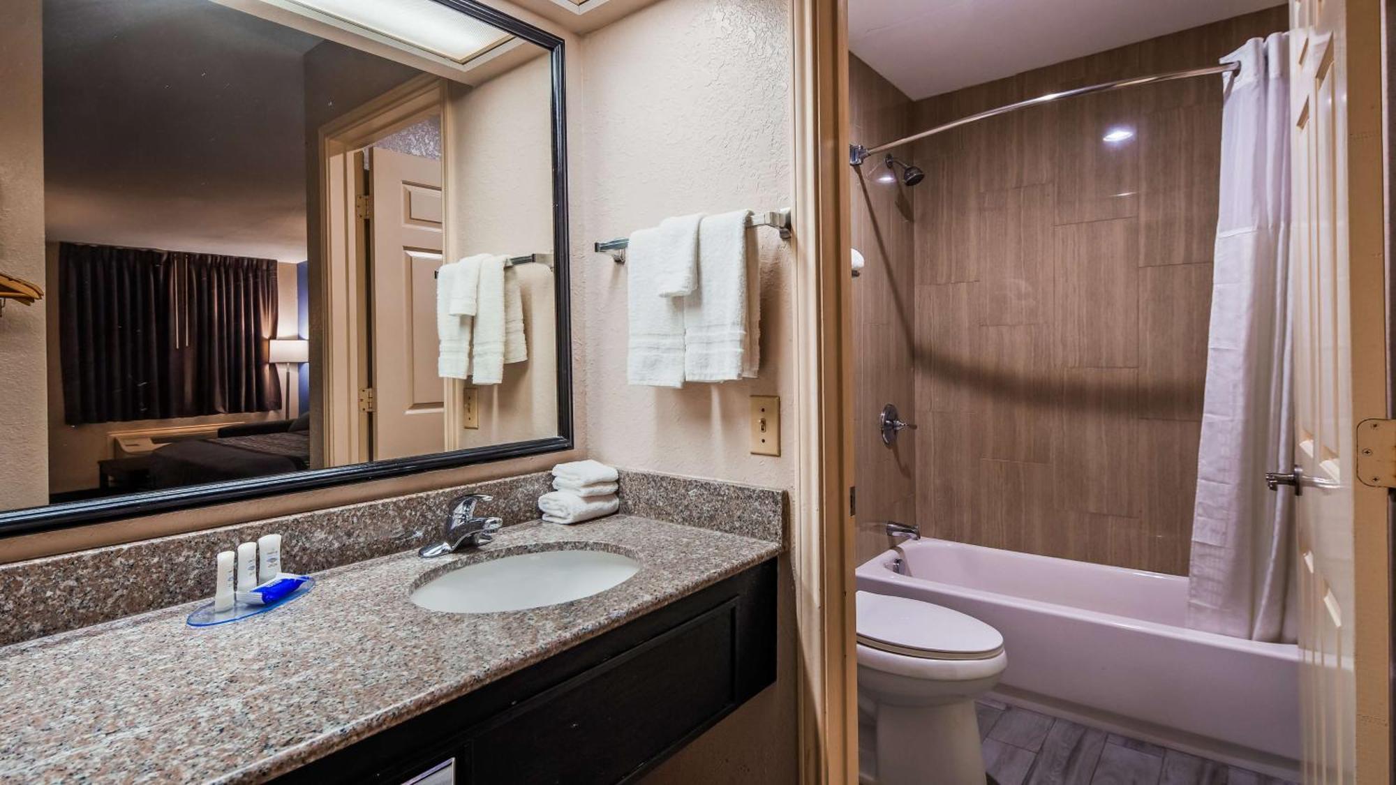 Surestay Hotel By Best Western Terrell Ngoại thất bức ảnh